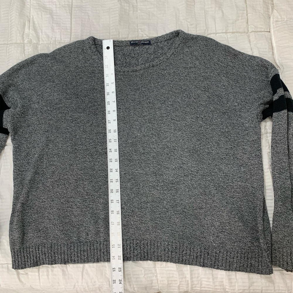 Brandy Melville - Oversized Gray Sweater - Picture 6 of 7
